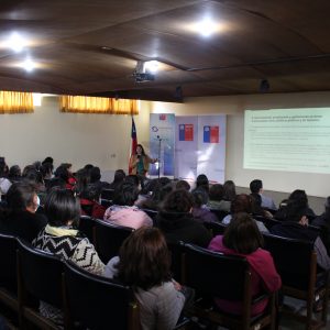 Cerca de 100 mujeres de la región de Los Ríos participaron en Taller para el fortalecimiento de la mujer de mar