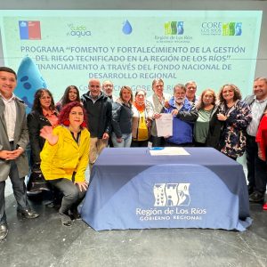 Firma de convenio entre el GORE Los Ríos y CNR permitirá fortalecer el riego tecnificado de pequeños agricultores